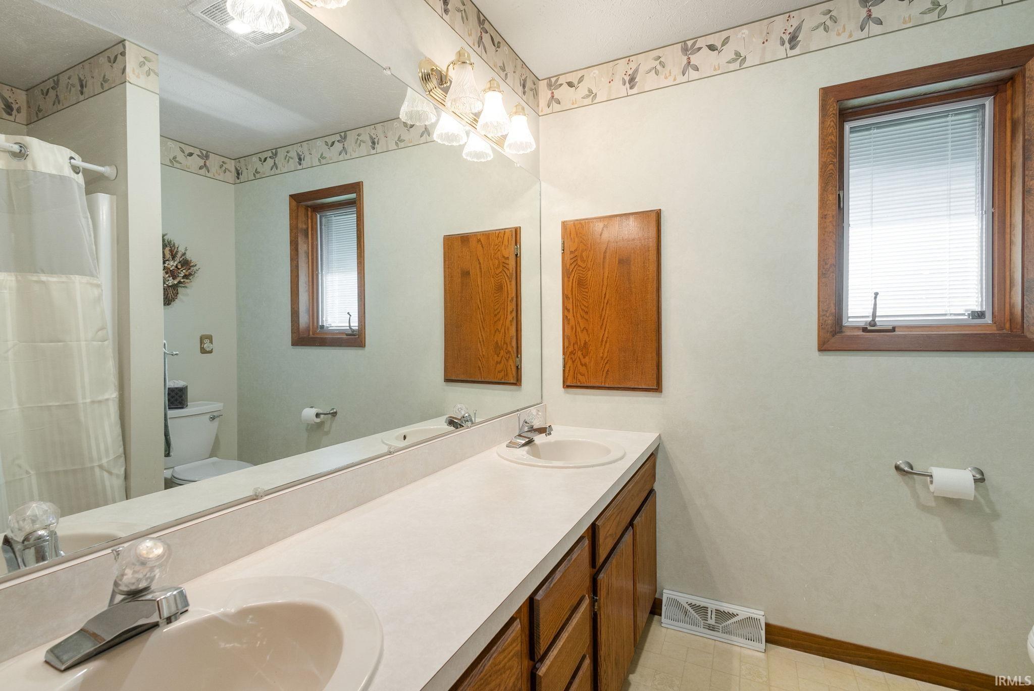 23590 Cedar Knoll Circle Elkhart IN 46516