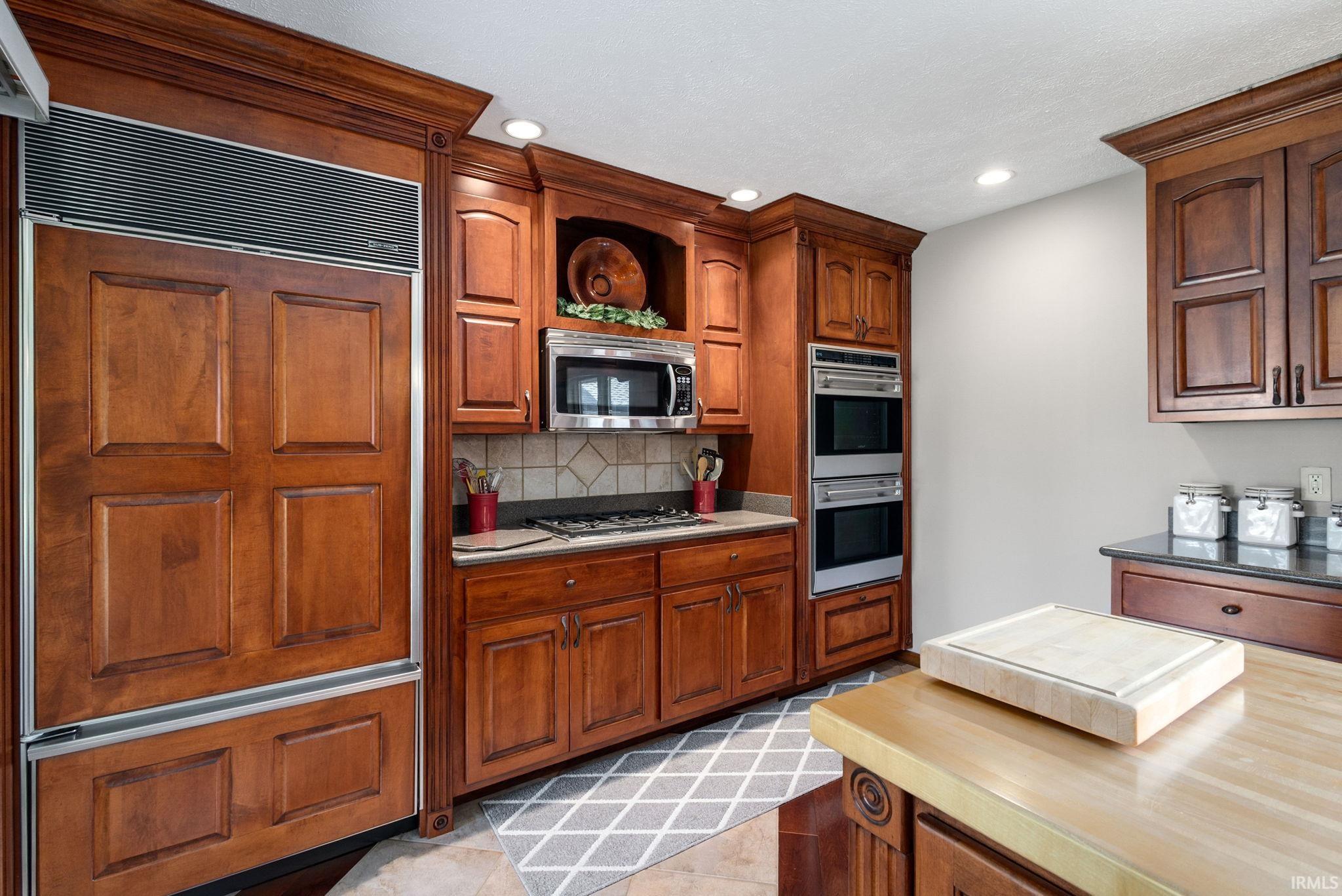 23590 Cedar Knoll Circle Elkhart IN 46516