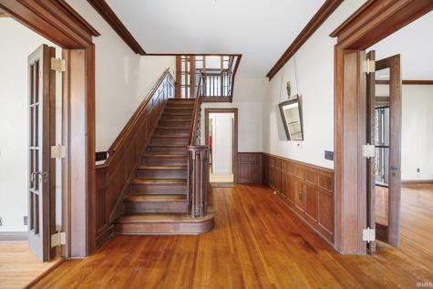 103 E Walnut Street Chalmers IN 47929
