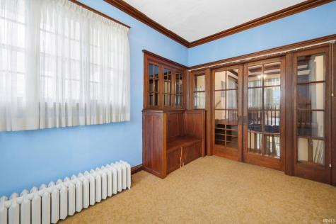 103 E Walnut Street Chalmers IN 47929