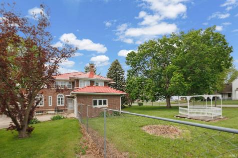 103 E Walnut Street Chalmers IN 47929