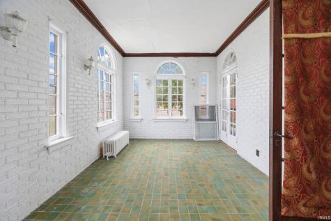 103 E Walnut Street Chalmers IN 47929