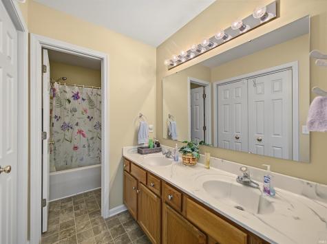 421 Pepperidge Lane Evansville IN 47711