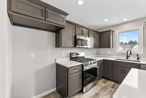 172 W Wind Trail Avilla IN 46710