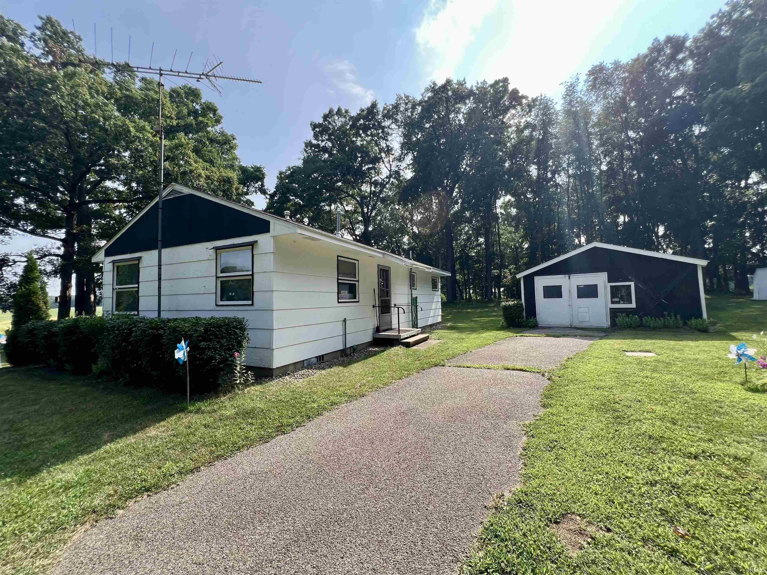 20644 10b Road Plymouth IN 46563