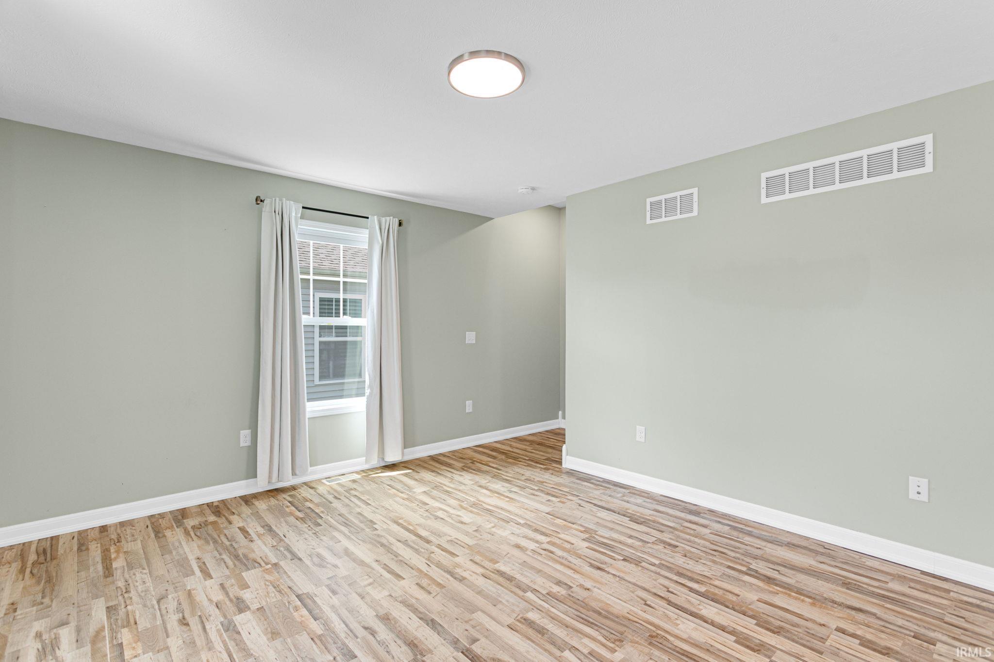 1544 E Edgar Avenue Mishawaka IN 46545