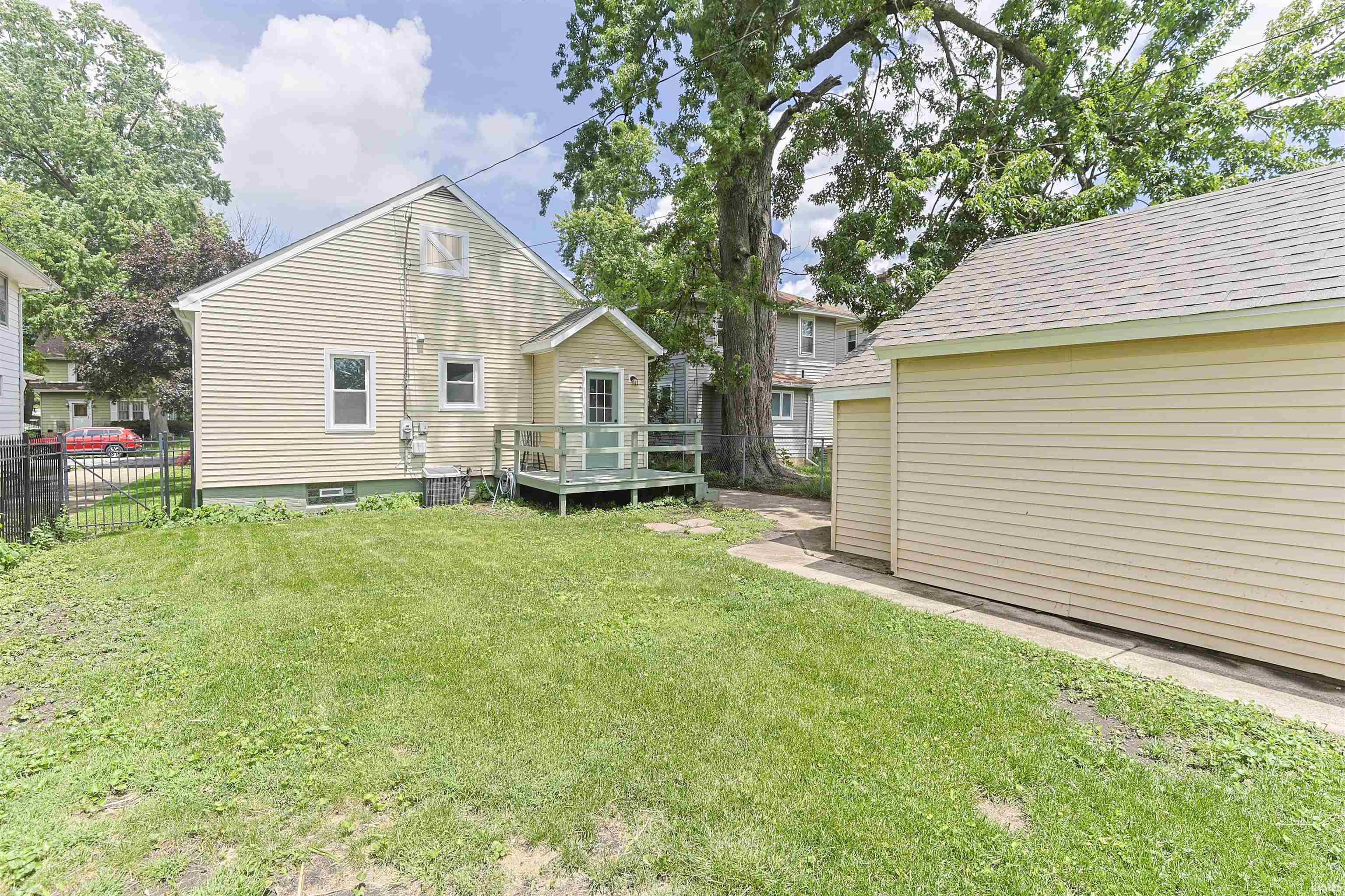 336 Parkovash Avenue South Bend IN 46617