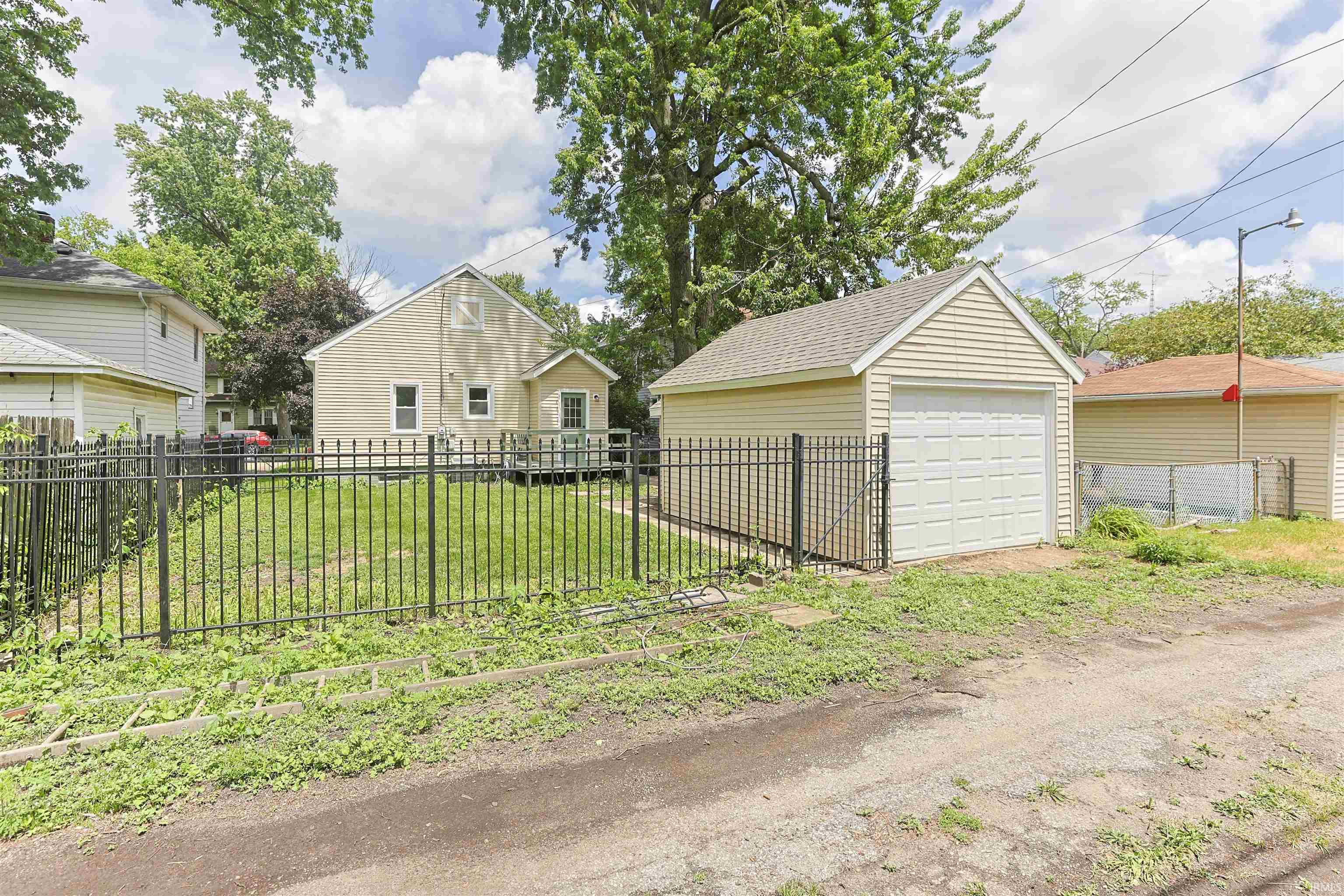 336 Parkovash Avenue South Bend IN 46617
