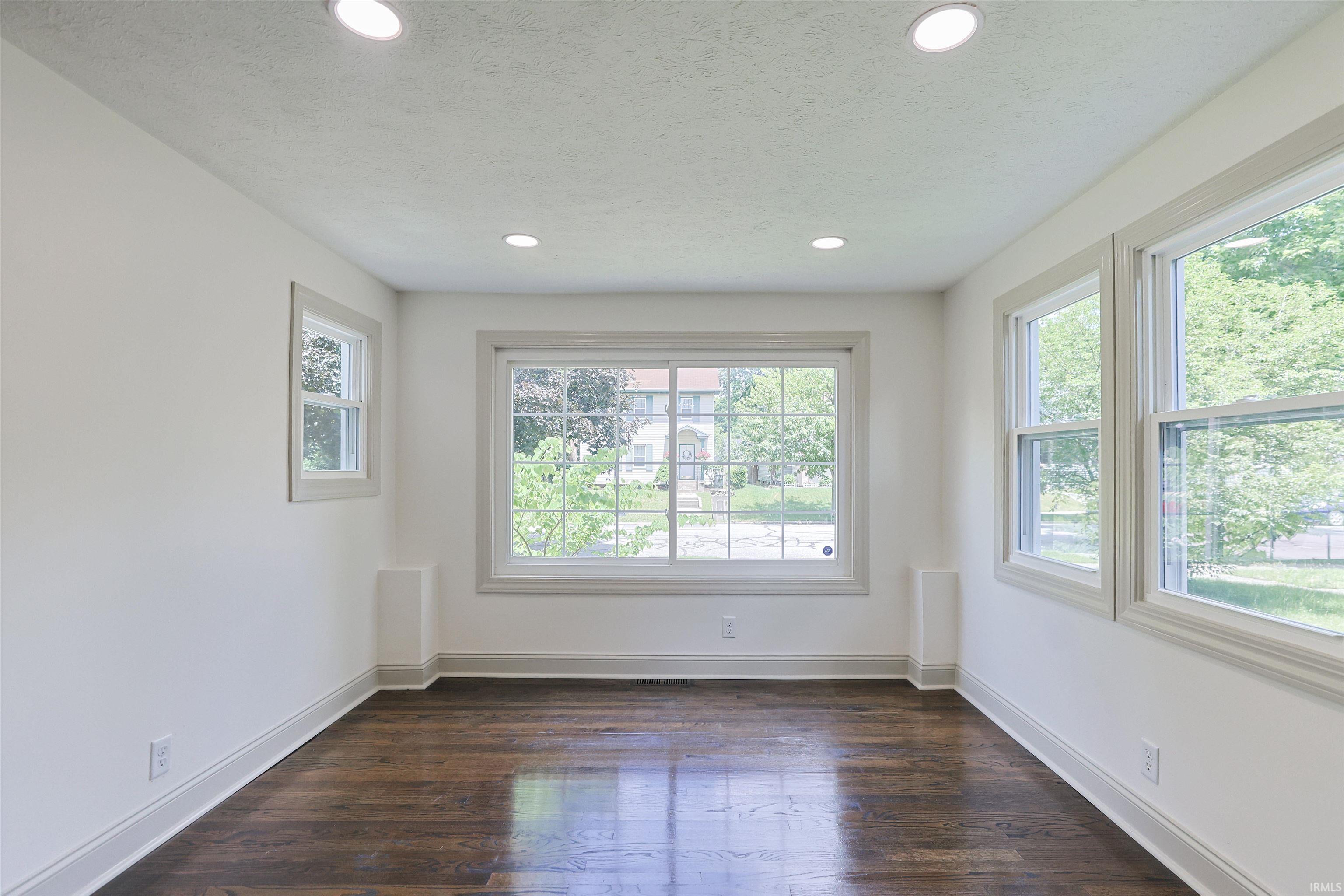 336 Parkovash Avenue South Bend IN 46617