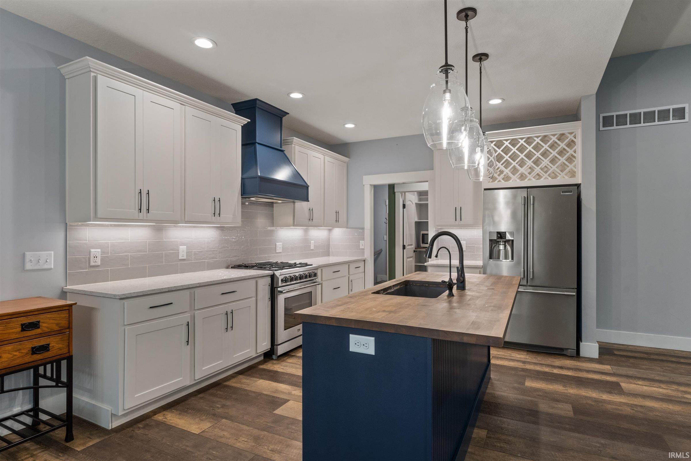 56070 Dana Drive Bristol IN 46507