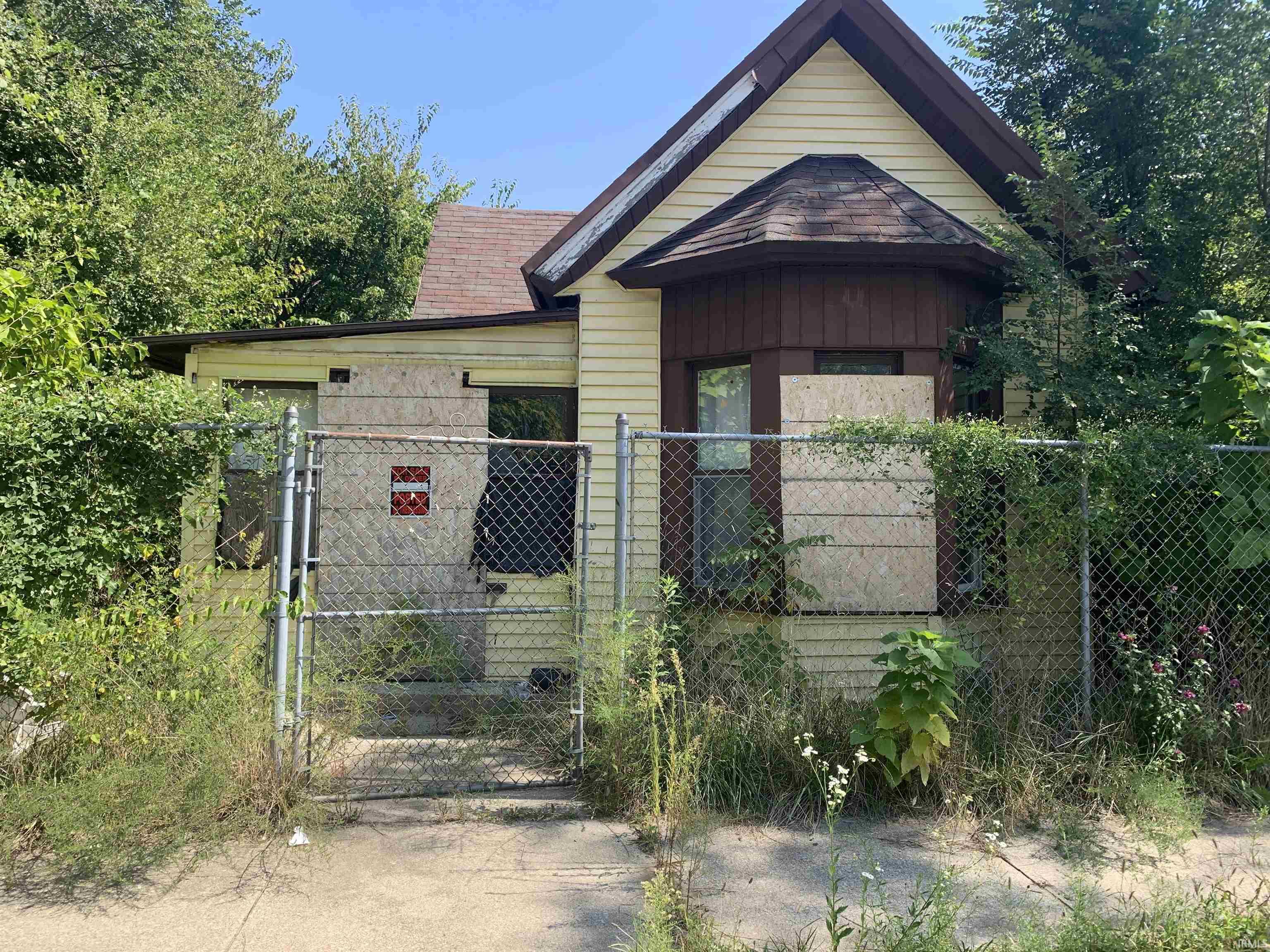 524 Euclid Avenue South Bend IN 46628