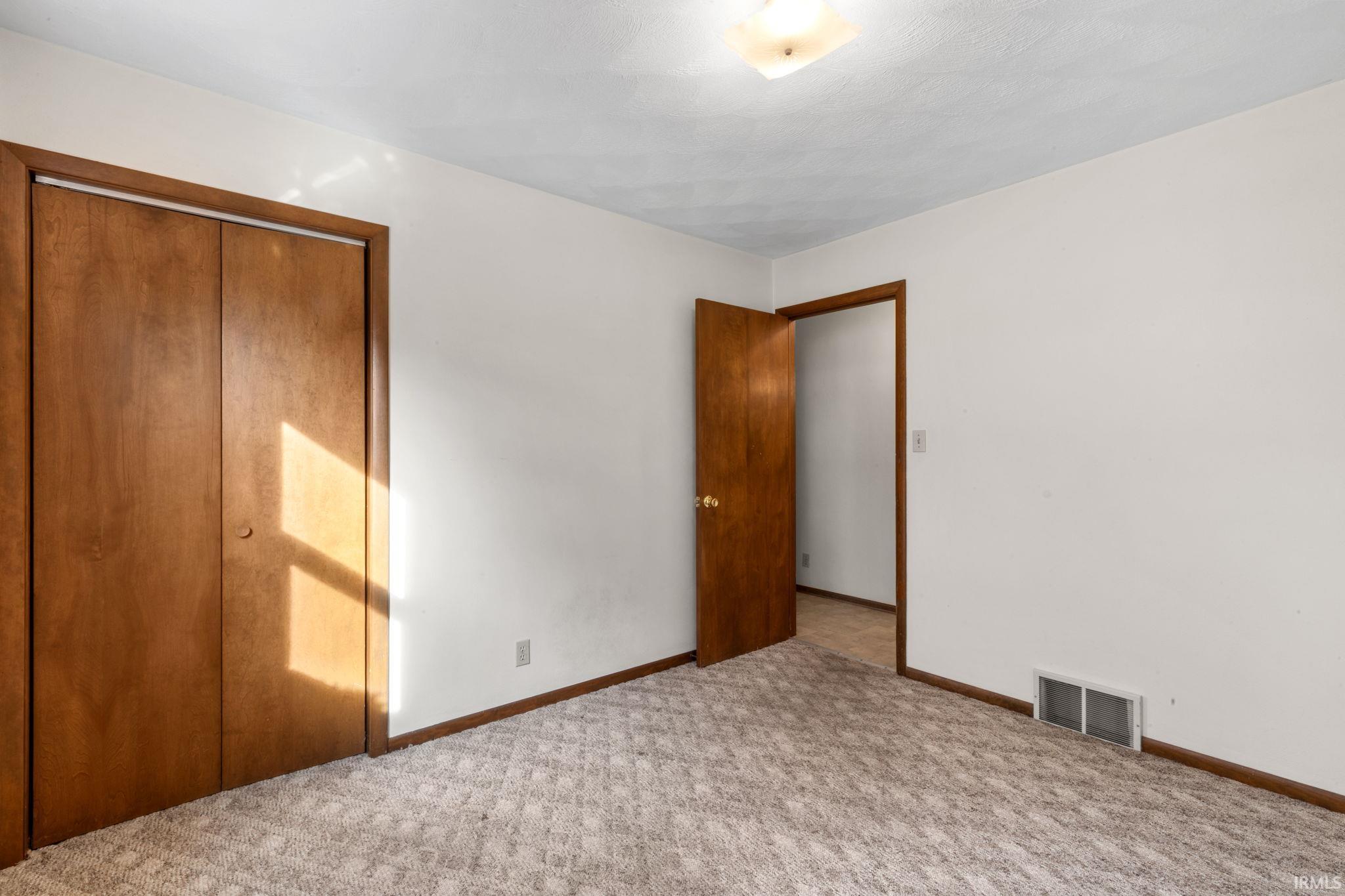 53731 Pine Tree Court Elkhart IN 46514