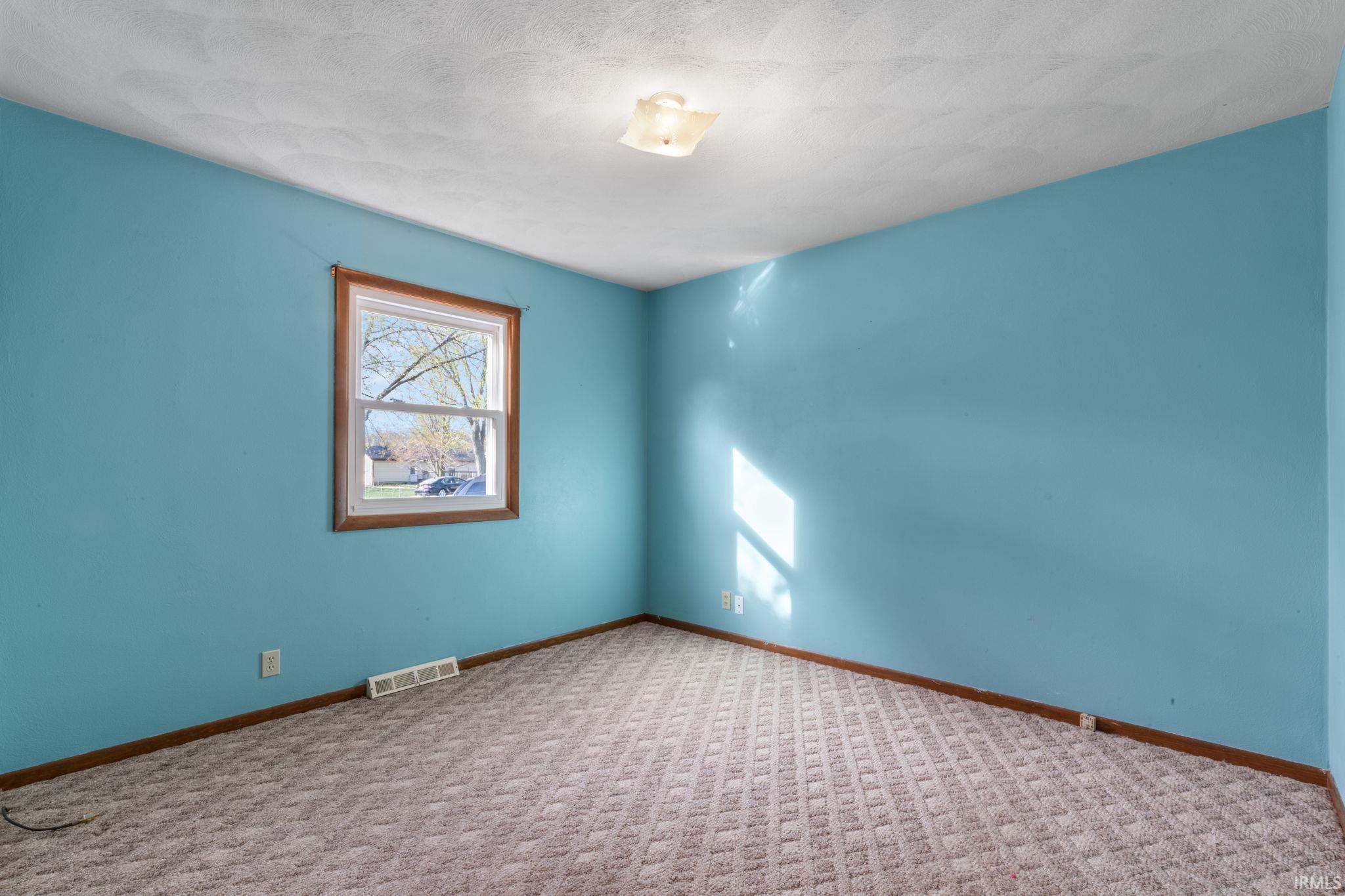 53731 Pine Tree Court Elkhart IN 46514