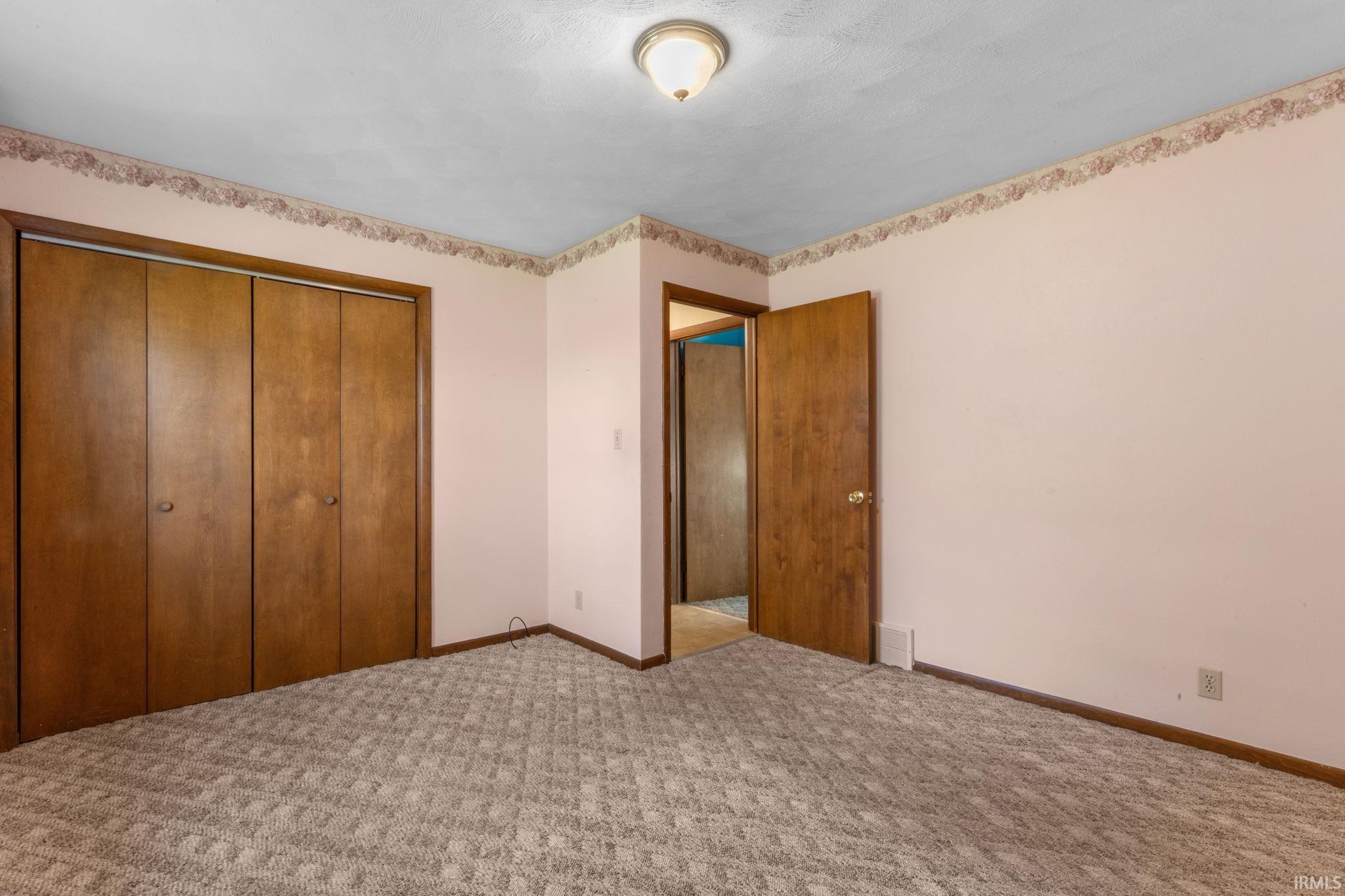53731 Pine Tree Court Elkhart IN 46514