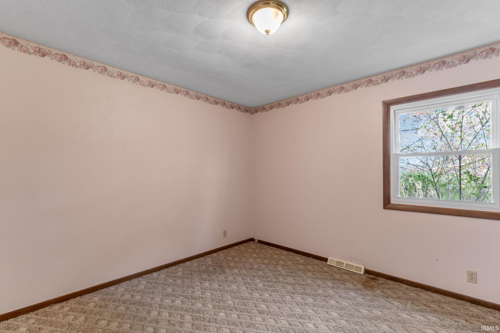 53731 Pine Tree Court Elkhart IN 46514