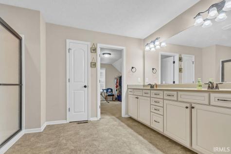 5372 W Cobblestone Street Bloomington IN 47403