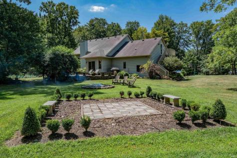 1102 Hathaway Road Fort Wayne IN 46845