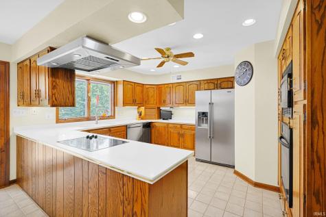 11051 Kahre Court Evansville IN 47710
