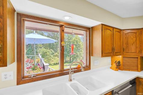 11051 Kahre Court Evansville IN 47710
