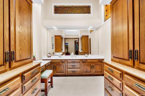 11051 Kahre Court Evansville IN 47710