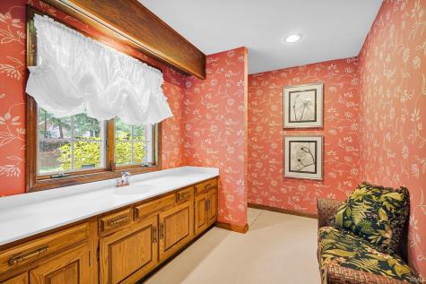 11051 Kahre Court Evansville IN 47710