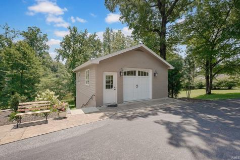 11051 Kahre Court Evansville IN 47710