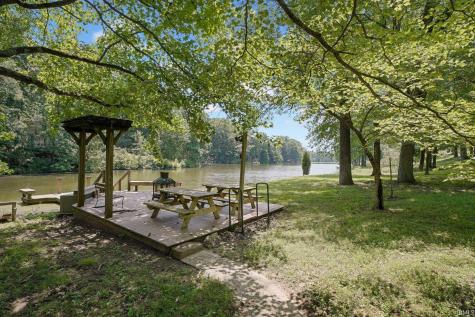 11051 Kahre Court Evansville IN 47710