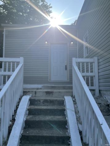 726 W Calvert Street South Bend IN 46613