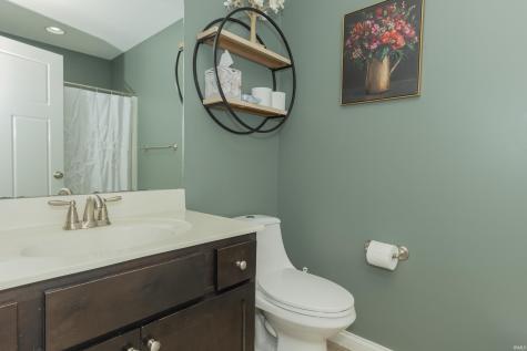3800 Aberdeen Court Evansville IN 47725
