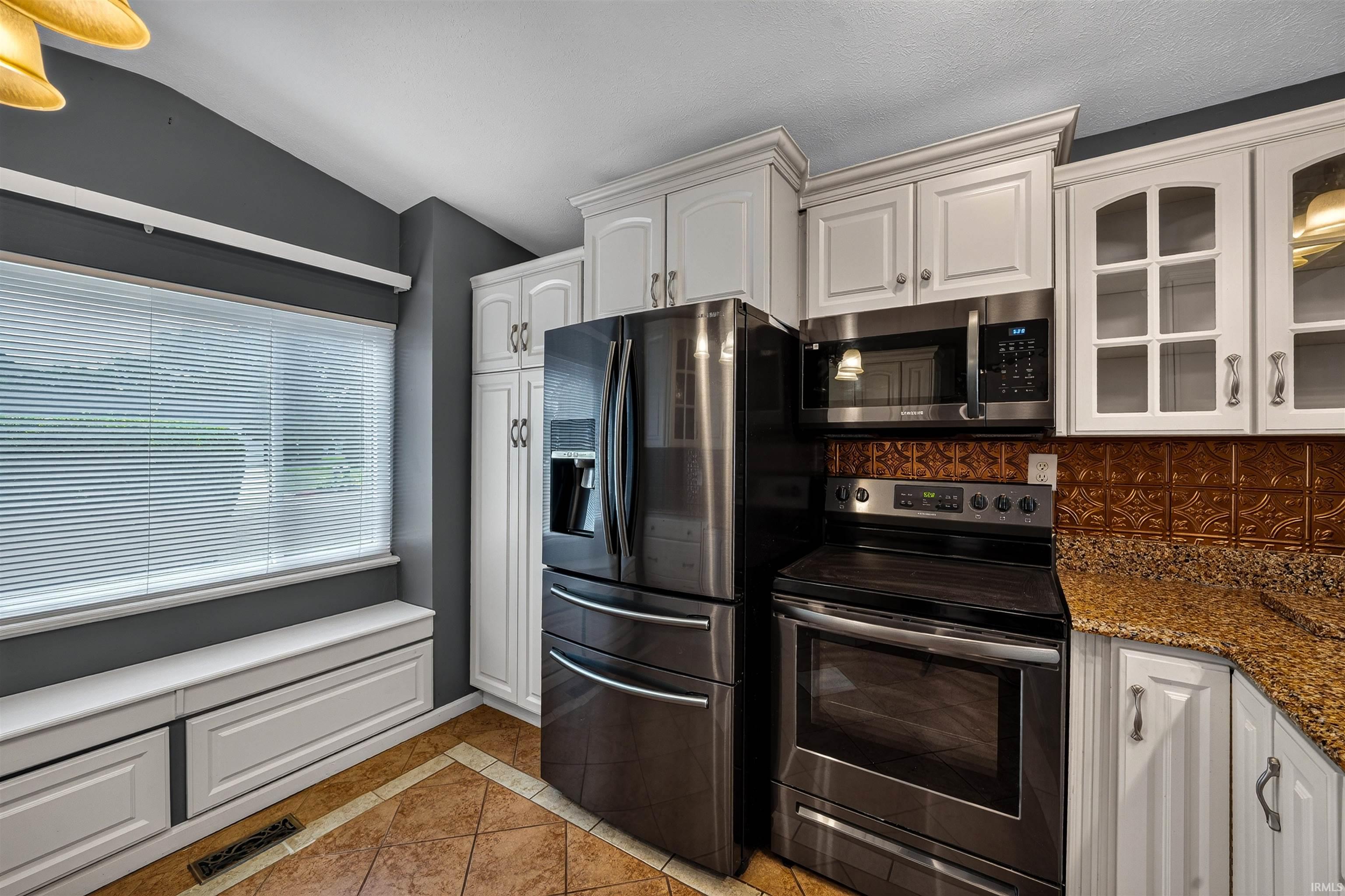 27407 Cobblestone Way Elkhart IN 46514