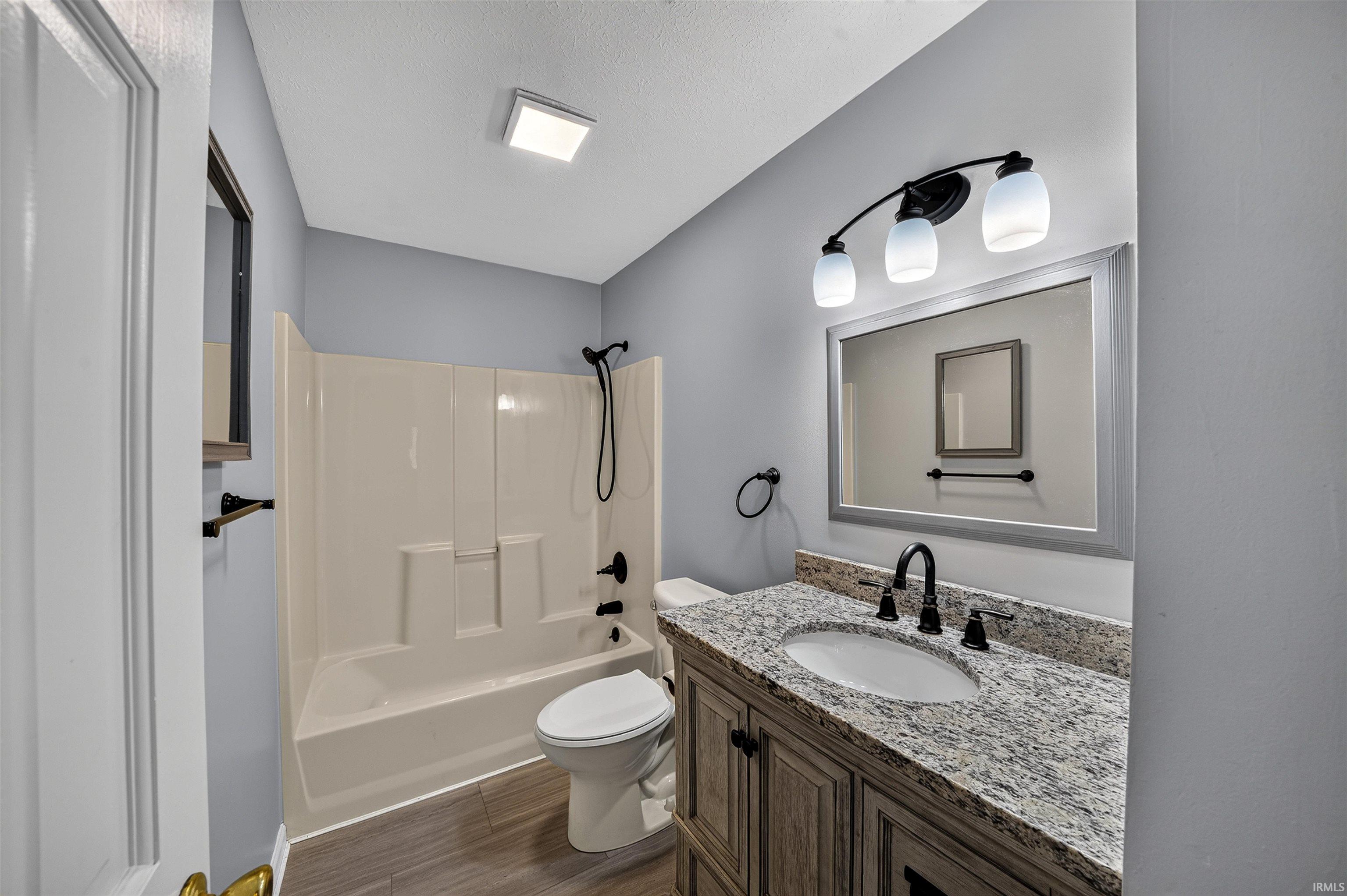 27407 Cobblestone Way Elkhart IN 46514