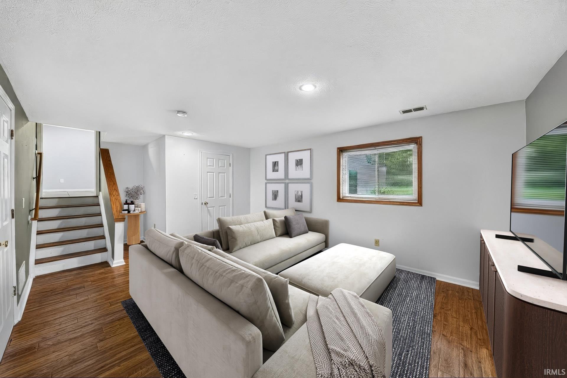 27407 Cobblestone Way Elkhart IN 46514