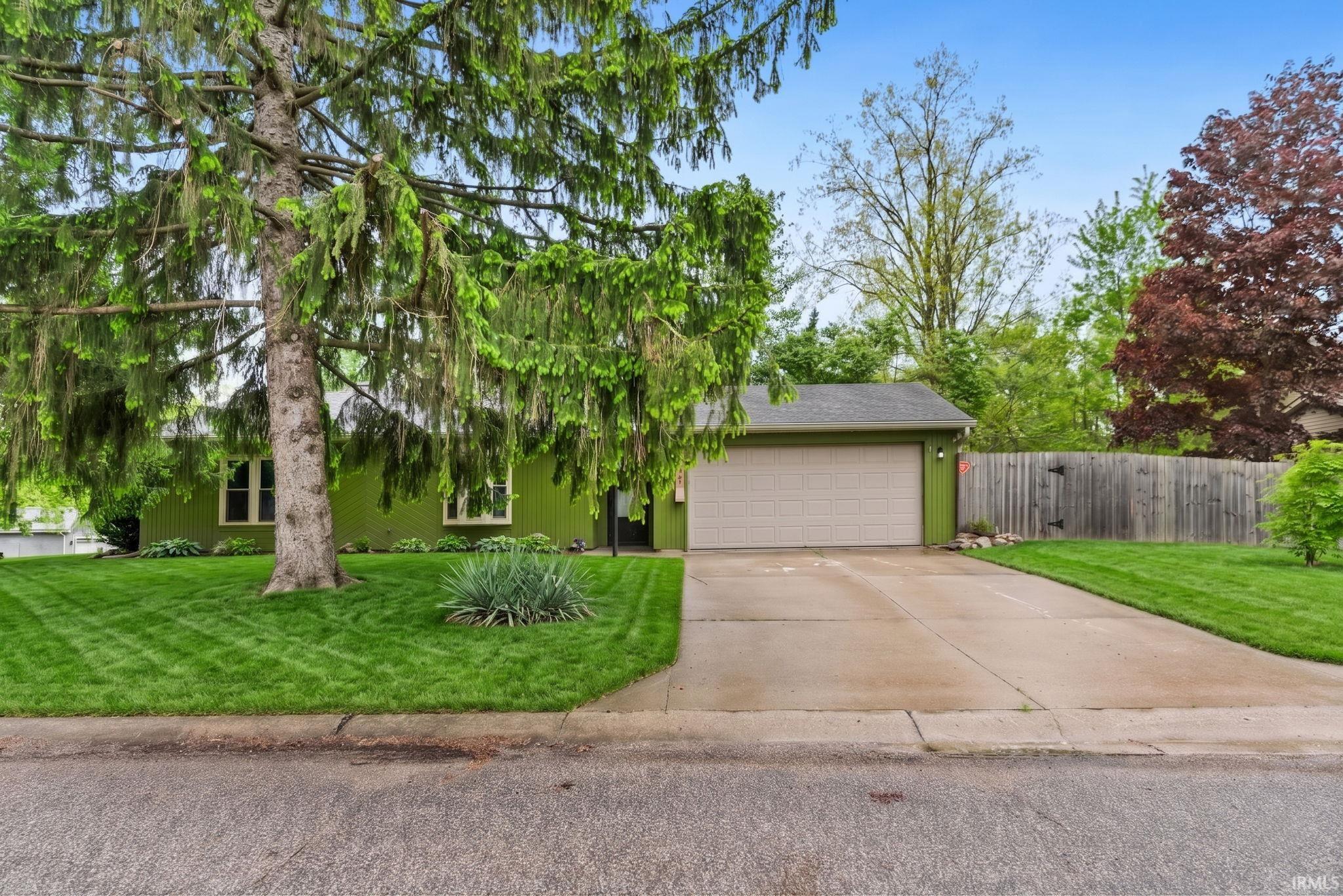 5932 Horseshoe Bend Fort Wayne IN 46825