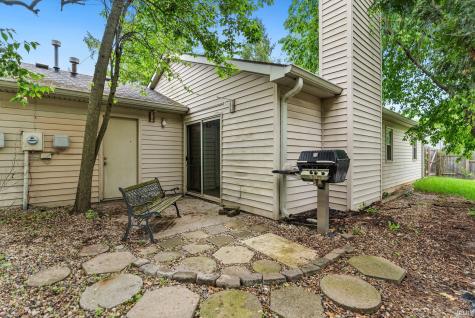 5932 Horseshoe Bend Fort Wayne IN 46825