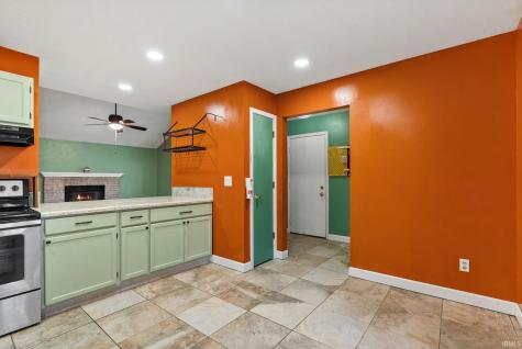 5932 Horseshoe Bend Fort Wayne IN 46825
