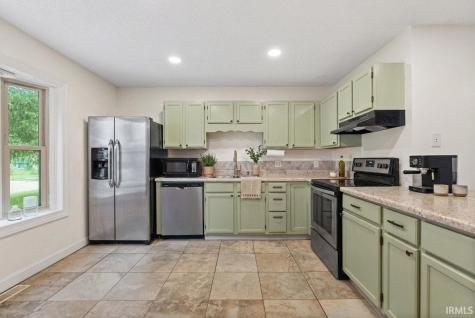 5932 Horseshoe Bend Fort Wayne IN 46825