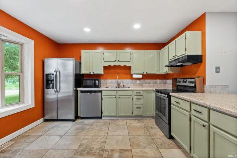 5932 Horseshoe Bend Fort Wayne IN 46825