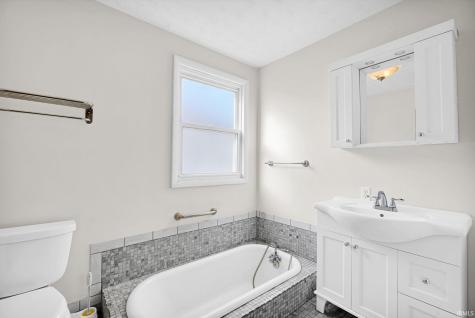611 N 8th Street Mitchell IN 47446