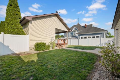 611 N 8th Street Mitchell IN 47446