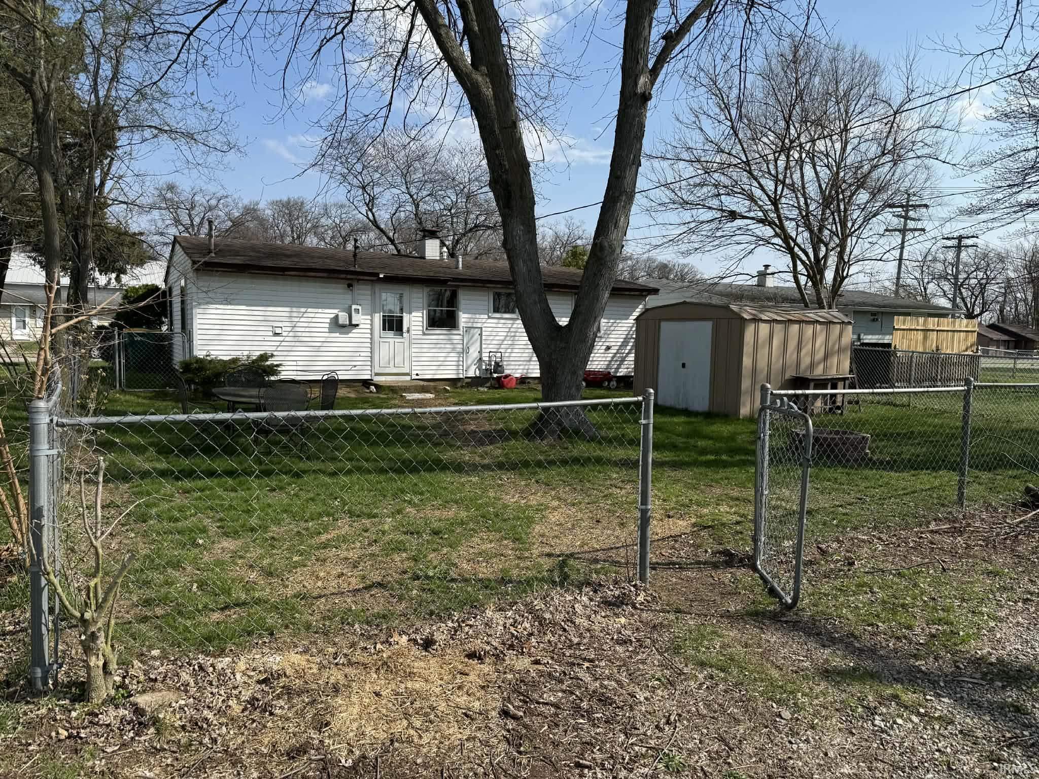 807 W Lowell Avenue Mishawaka IN 46545