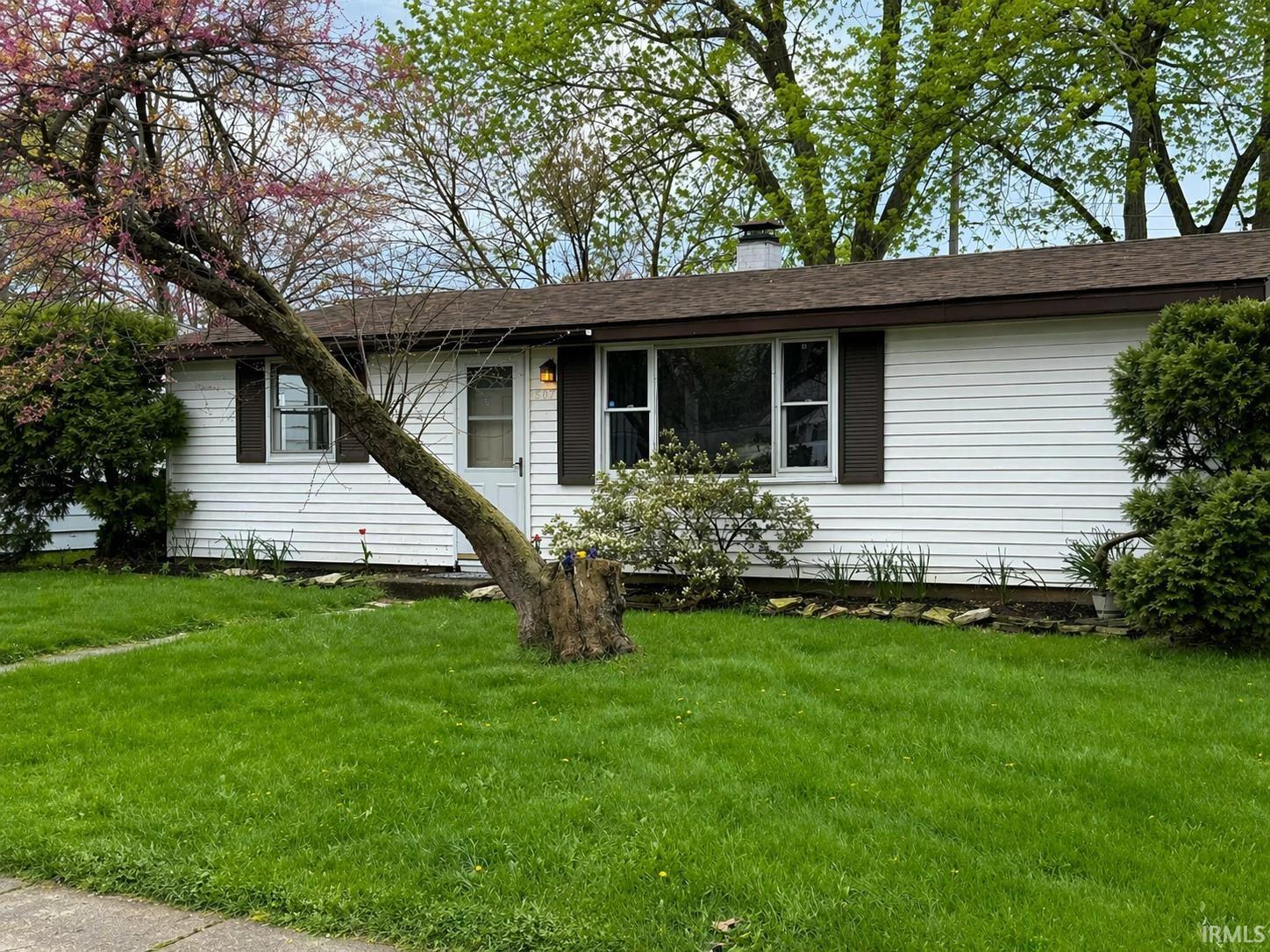 807 W Lowell Avenue Mishawaka IN 46545