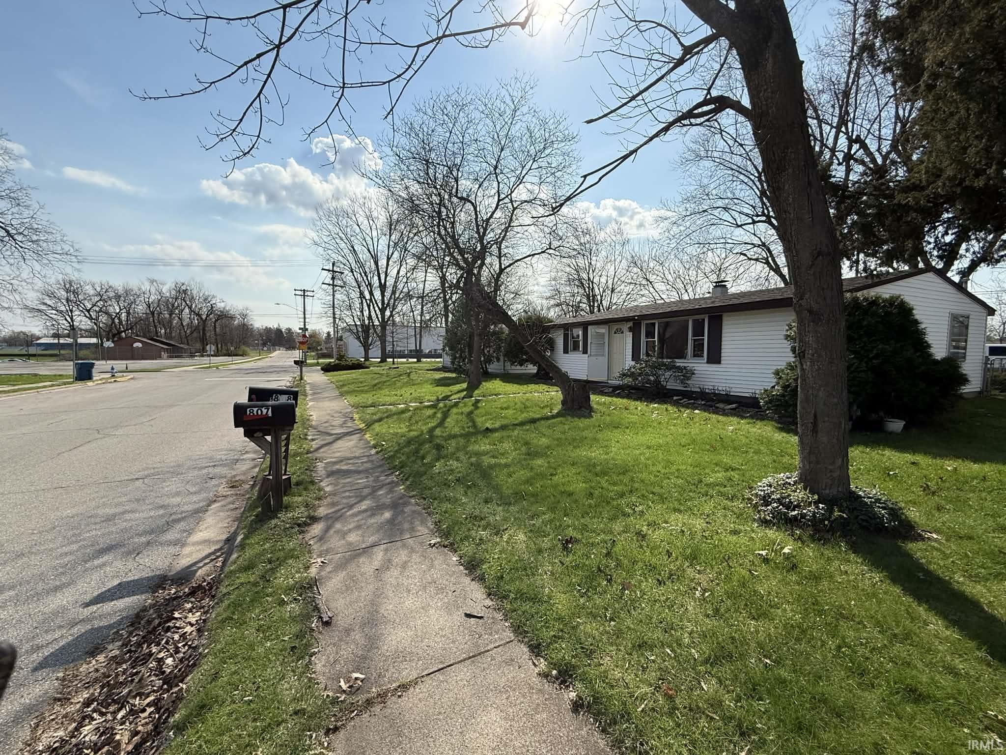 807 W Lowell Avenue Mishawaka IN 46545