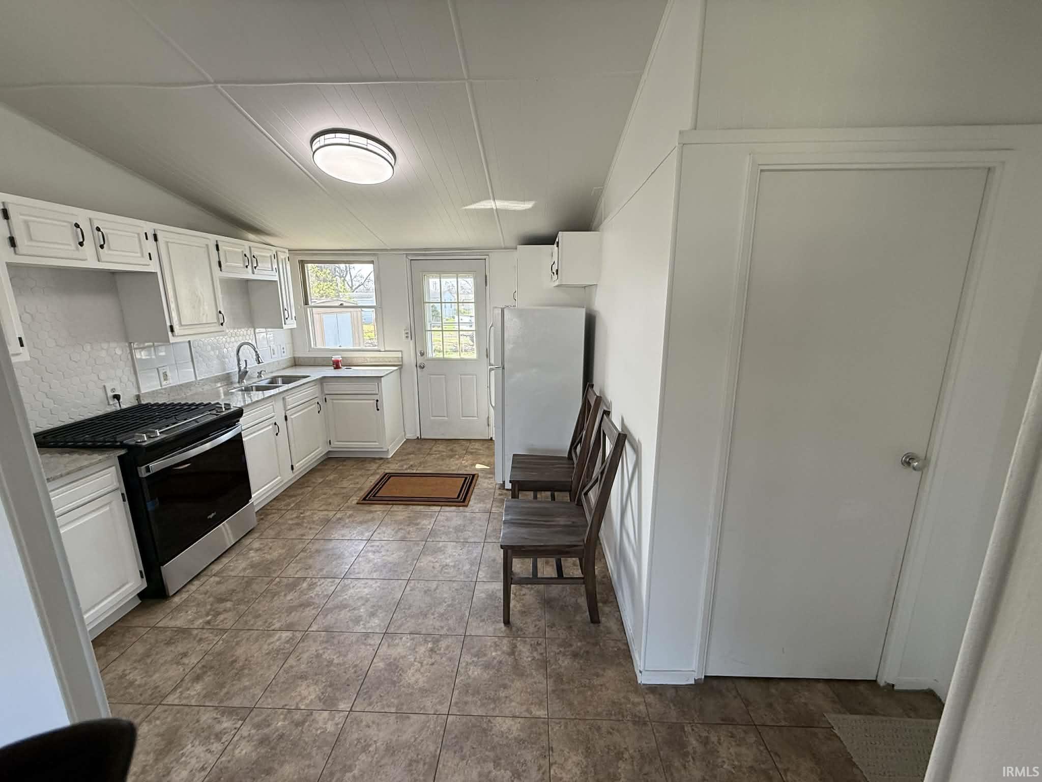 807 W Lowell Avenue Mishawaka IN 46545