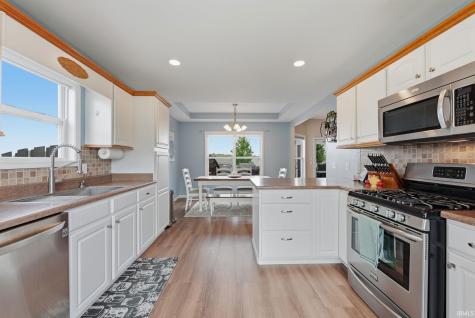 1818 Midsummer Night Cove Fort Wayne IN 46818