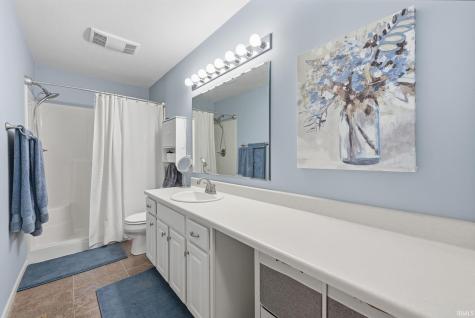 1818 Midsummer Night Cove Fort Wayne IN 46818