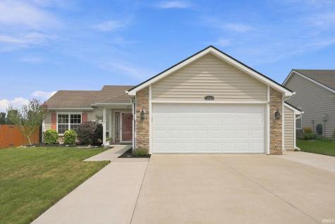 1818 Midsummer Night Cove Fort Wayne IN 46818