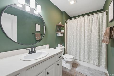 1818 Midsummer Night Cove Fort Wayne IN 46818