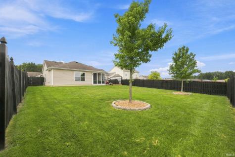 1818 Midsummer Night Cove Fort Wayne IN 46818