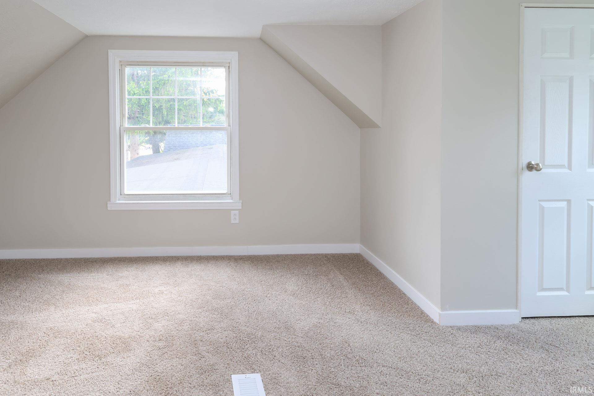 1758 Obrien Street South Bend IN 46628