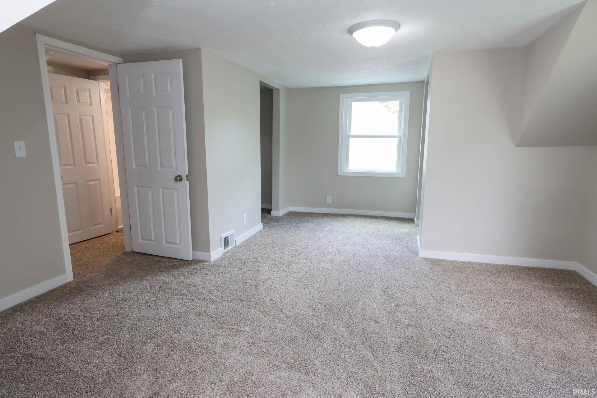 1758 Obrien Street South Bend IN 46628